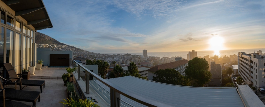 4 Bedroom Property for Sale in Sea Point Western Cape